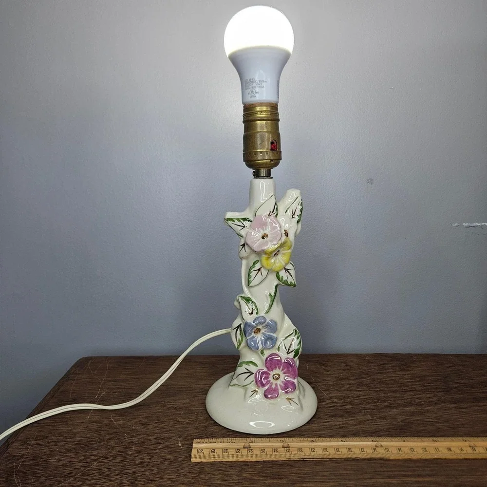 Vintage Ceramic Floral Table Lamp Hand Painted Gold‎ Gilt Ivory Colorful 11 inch